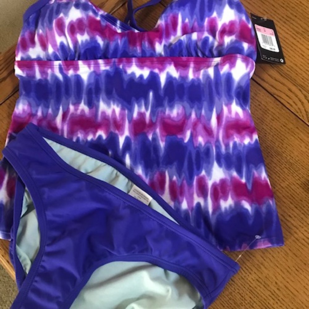 Super Cute Nike Swimsuit, Size 10